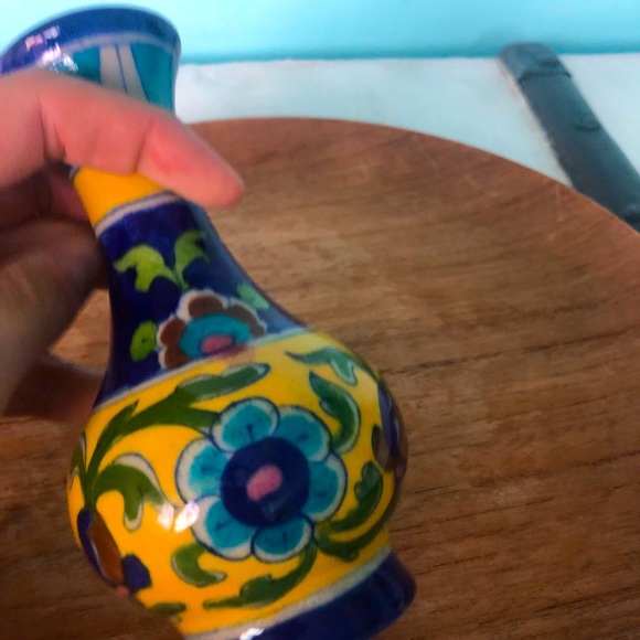 Indian small decorative vase - Picture 3 of 4